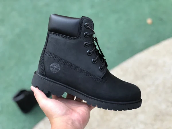 Timberland nero alto a sette fori da uomo a sei fori da donna contro le dimensioni coerenti delle donne normali dimensioni degli uomini più grandi Timberland Timberland 6 pollici stivali Martin leggeri