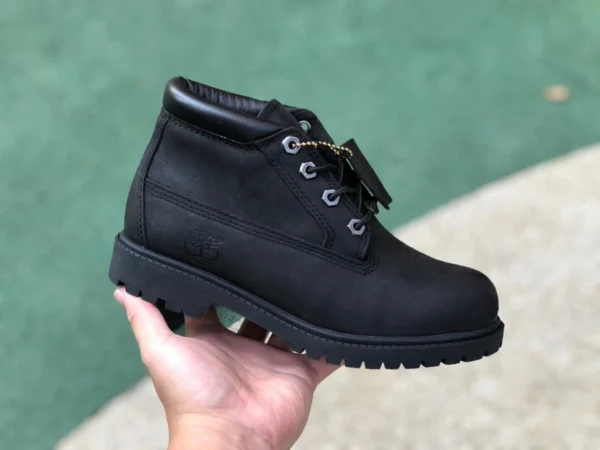 Timberland nero mid-top a sette fori da uomo a sei fori da donna contro le dimensioni coerenti delle donne normali dimensioni degli uomini più grandi Timberland Timberland 6 pollici stivali Martin leggeri