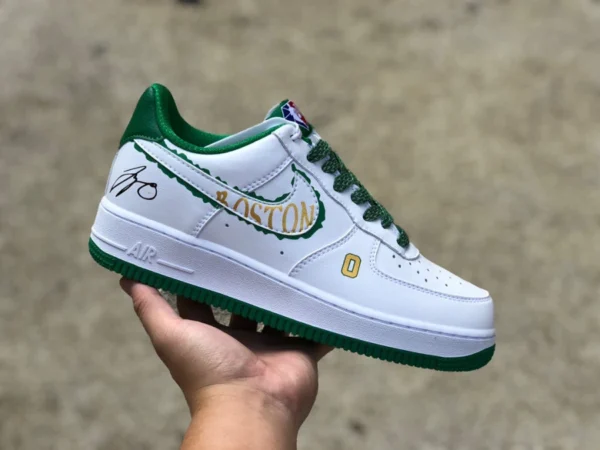 AF1 Celtics bianche e verdi Nike Air Force 1 Low '07 Scarpe da ginnastica Air Force One basse nk9700-131