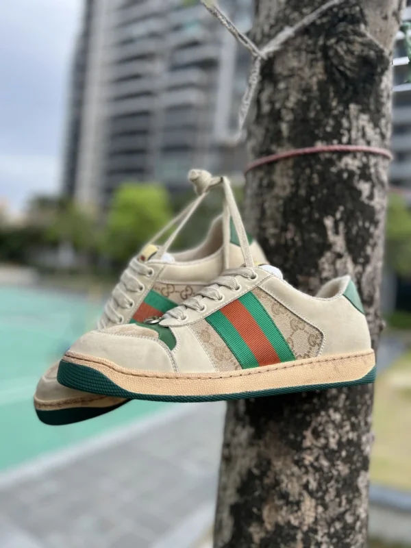 Gucci scarpe sporche coda verde