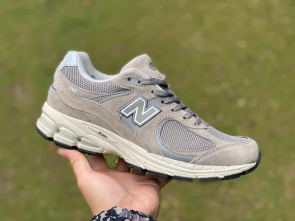 NB2002 Yuanzu grigio New Balance New Balance NB2002R Yuanzu grigio scarpe da corsa casual retrò ML2002RC