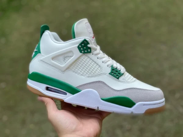 aj4sb giunto bianco verde T1 puro originale Nike SB x Air Jordan 4 AJ4 Pine Green bianco verde turchese SB giunto DR5415-103