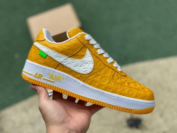 Air force joint LV giallo xp puro originale Louis Vuitton x Nike Air Force 1 Low-top stringate sneakers nere e bianche L joint