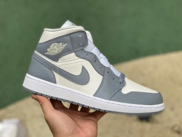 aj1mid grigio e bianco Dior puro originale Air Jordan 1 Mid AJ1 grigio e bianco Xiaodi 2.0 scarpe da basket retrò alla moda mid-top BQ6472-115