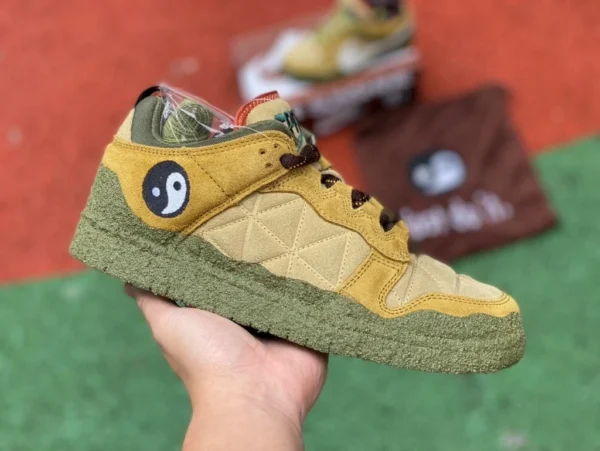 Dunk Tai Chi verde militare Cactus Plant Flea Market x Nike Dunk Low Tai Chi sneakers basse da uomo verde militare DM0430-