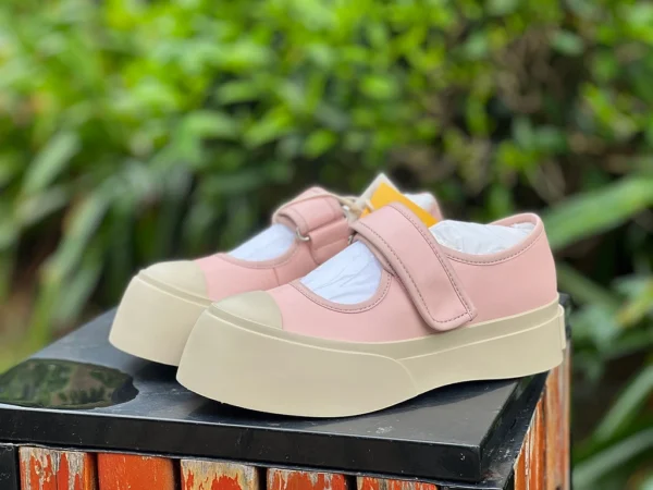 MARNI rosa Velcro MARNI logo in pelle di vacchetta Mary Jane Velcro sneakers moda da donna