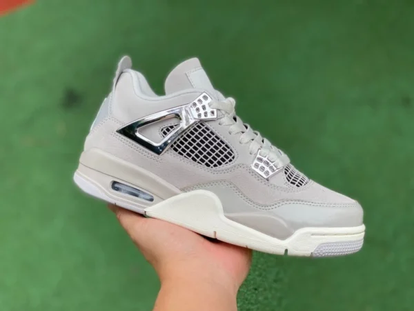 aj4 fibbia argento taglio grigio pure foto originali della vita reale di modelli da donna, l'album contiene anche foto della vita reale di modelli da uomo Air Jordan 4 WMNS “Frozen Moments” AQ9129-001