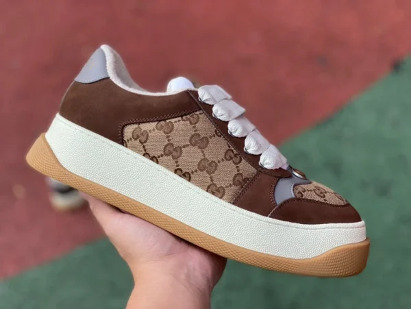 Gucci scarpe da ginnastica alla moda con lacci con suola spessa in tela paffuta marrone originale GUCCI Gucci Screener in pelle paffuta con suola spessa