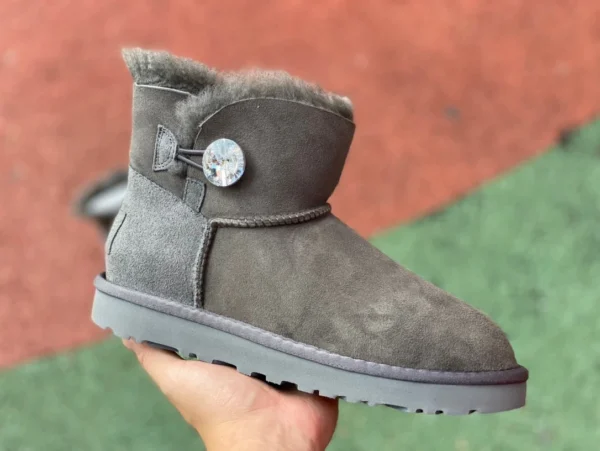 UGG Short Grey Diamond UGG Bailey Mini Bailey Button 11 Boot Stivali da neve corti in pelle di pecora e velluto