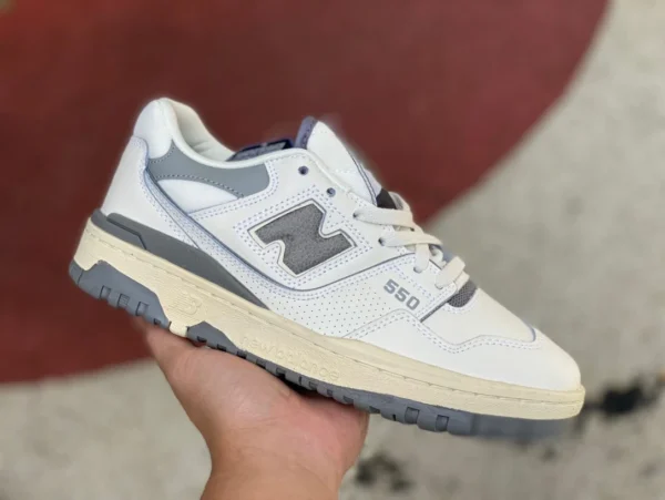 NB550 bianco grigio puro originale New Balance serie 550 scarpe da basket retrò dello stesso stile da uomo e da donna BB550ALE