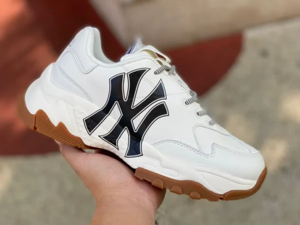 MLB Scarpe da uomo e da donna in gomma grezza bianca e nera Yankees Scarpe da uomo e da donna Coppia scarpe retrò con suola spessa 3ASXCA12N-C0001