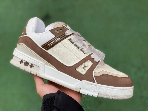 LV bianco marrone opaco versione sovversiva di LoUIS VUTTON Trainer pelle di vitello punta tonda lacci piatto basso blu e bianco