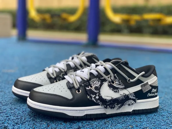 Dunk cinghie sganciate nere e grigie Nike Dunk Low anacardi denim cucito a fiori decostruiti graffiti versatili sneakers basse alla moda da uomo grigie nere e bianche DV0831-002