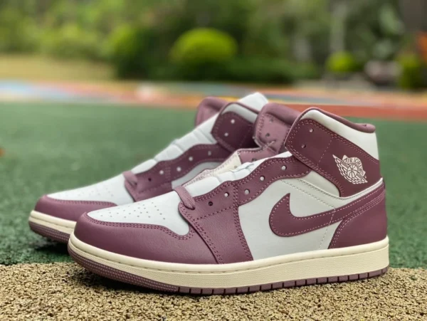 aj1Mid bianco viola rosso dt puro originale AIR JORDAN 1 MID AJ1 bianco viola rosso scarpe da basket retrò mid-top da uomo e da donna BQ6472-050