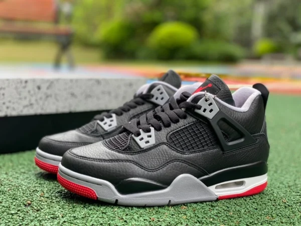 AJ4 modello da donna in pelle nera e rossa, pezzo tagliato a pezzi, puro originale Air Jordan 4 AJ4 scarpe da basket retrò mid-top nere e rosse, 24 anni, modello FV5029-006