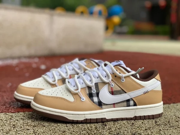 Cinturino Dunk Burberry bianco marrone Nike Dunk Low sneakers casual basse DD1503-124