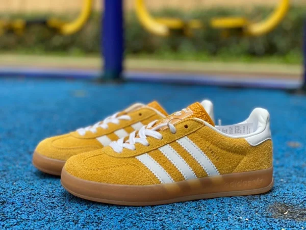 Adidas training canale bianco e giallo puro originale Adidas Originals Gazelle sneakers di tendenza retrò bianche e gialle HQ8716