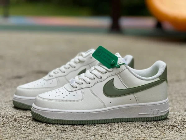 Air Force AF1 bianche e verdi Nike Air Force 1 '07 NN Nike Air Force 1 basse DV3808-106